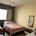 Apt TOTA 3 min Praia grande piscina e churrasqueira